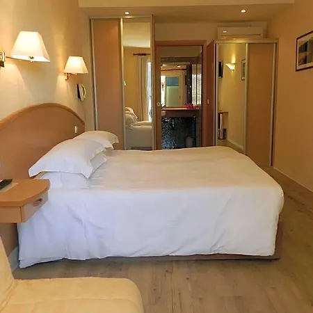 Hotel Grand Moriaz Le Lavandou