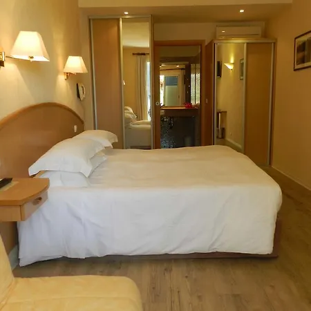 Hotel Grand Moriaz 3*